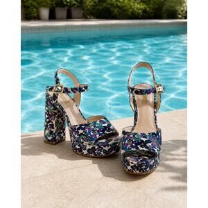 Guess Butterfly Print Platform Heels Sz 9 Statement Chunky Block Heel Sandals